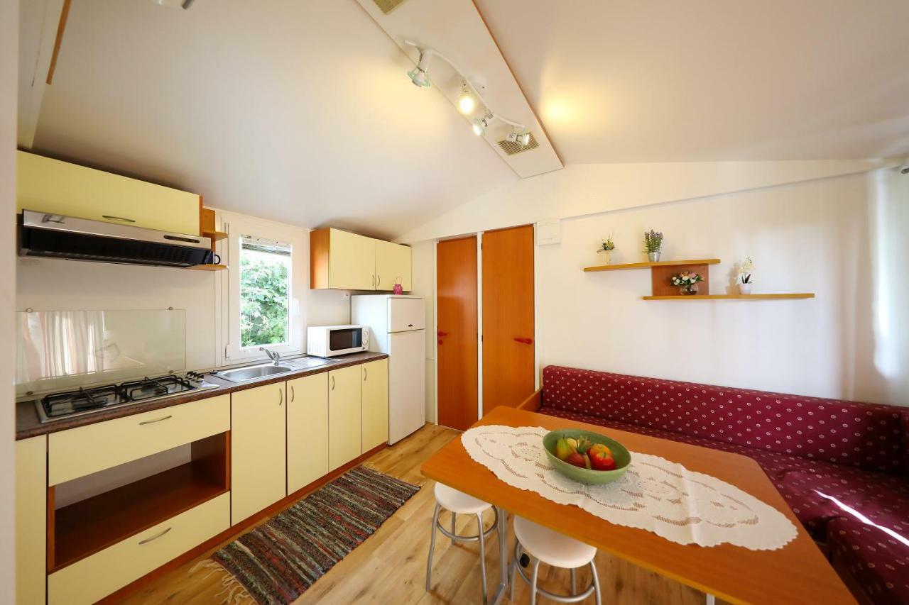 Mobile Home Grbe ニン エクステリア 写真