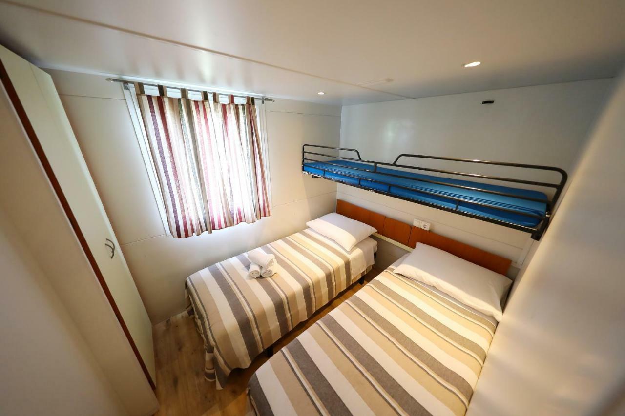 Mobile Home Grbe ニン エクステリア 写真