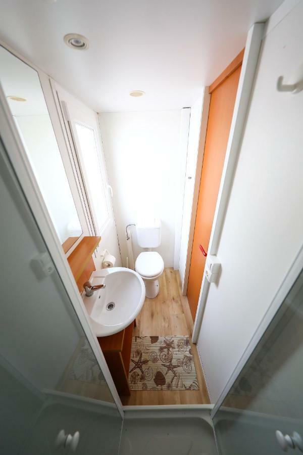 Mobile Home Grbe ニン エクステリア 写真