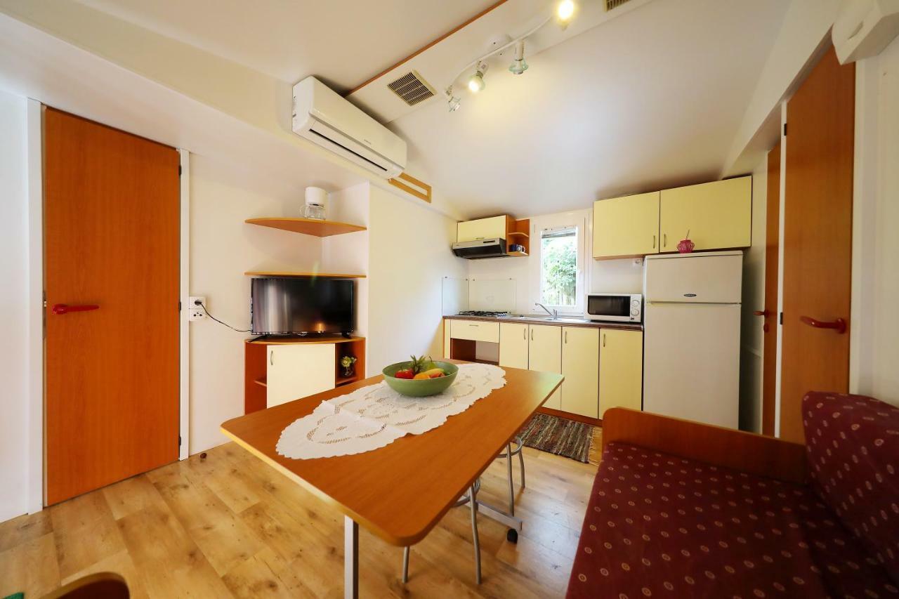 Mobile Home Grbe ニン エクステリア 写真